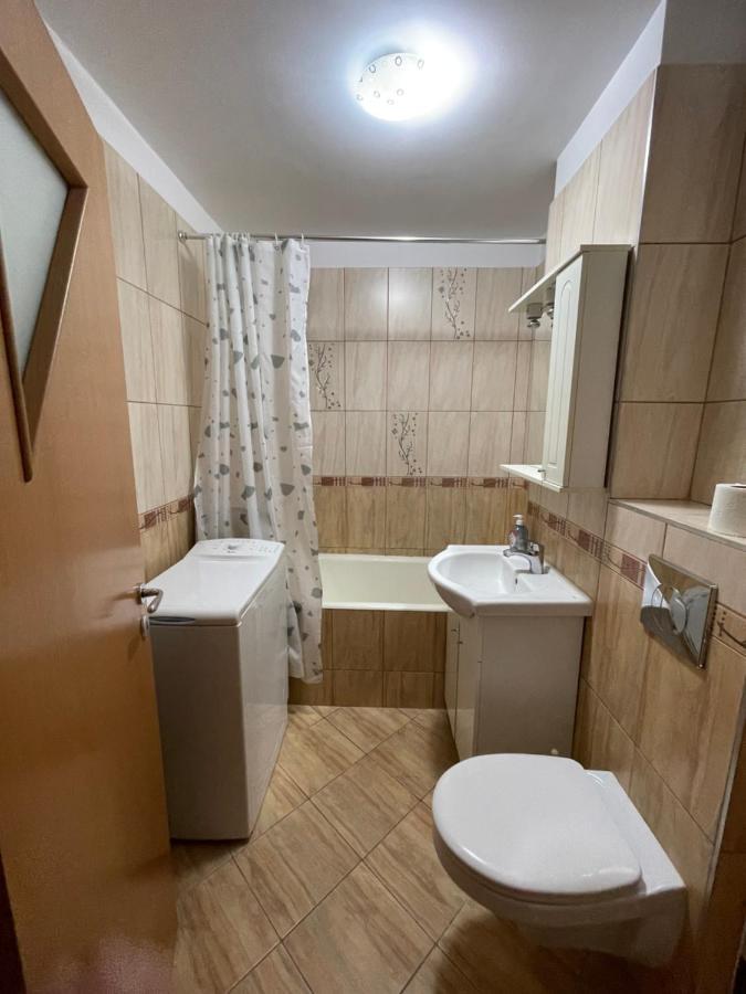 Cerna Apartament Lägenhet Braşov Exteriör bild