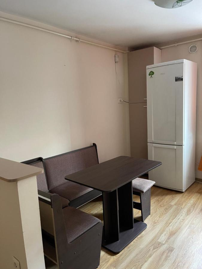Cerna Apartament Lägenhet Braşov Exteriör bild